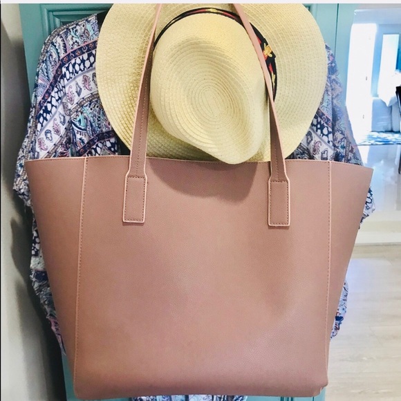 HANDBAGS  Up to 50% OFF - Picture 2 of 6